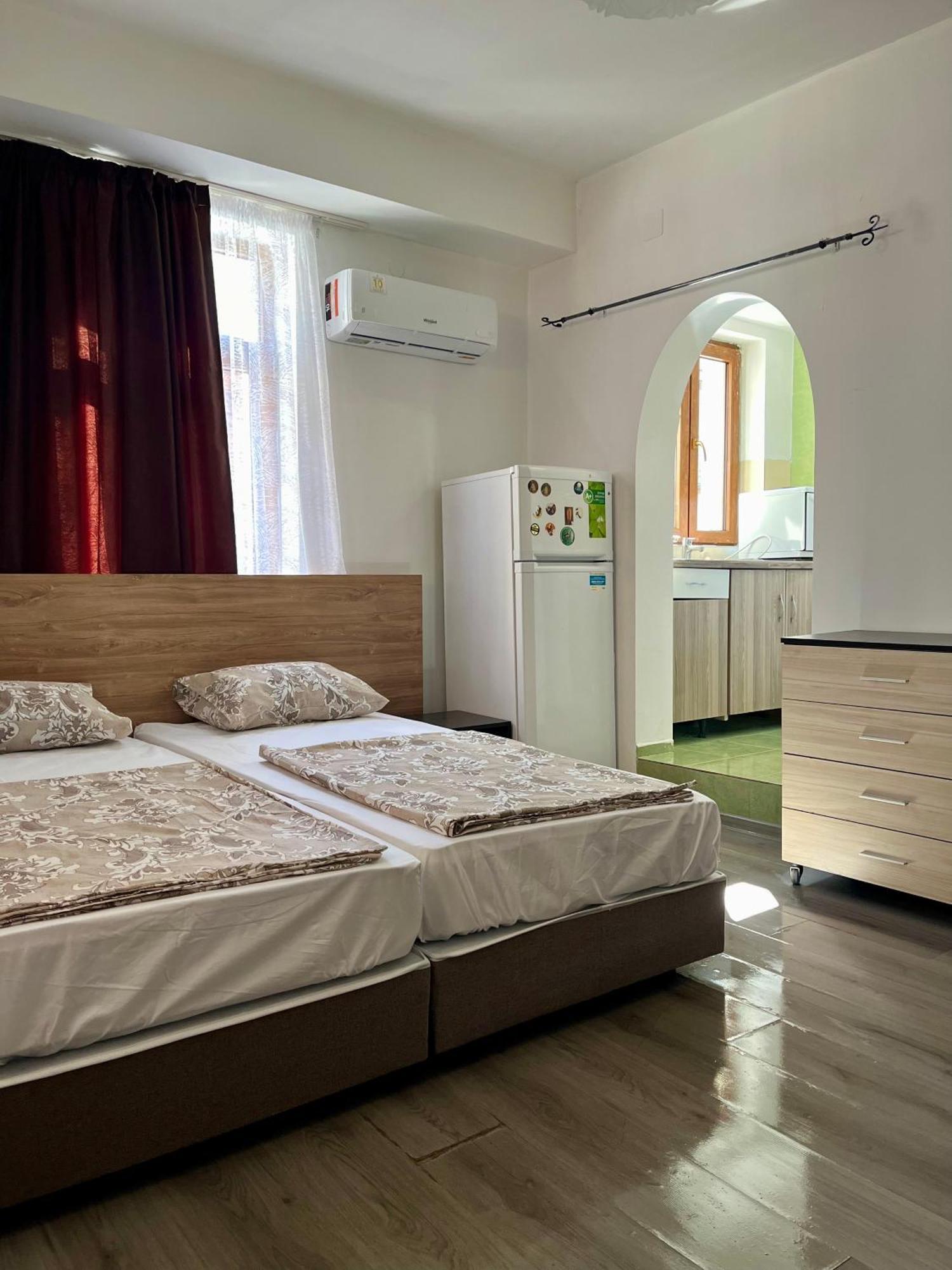 En-Suite Rooms: Novа Guesthouse In Sofia Center Экстерьер фото