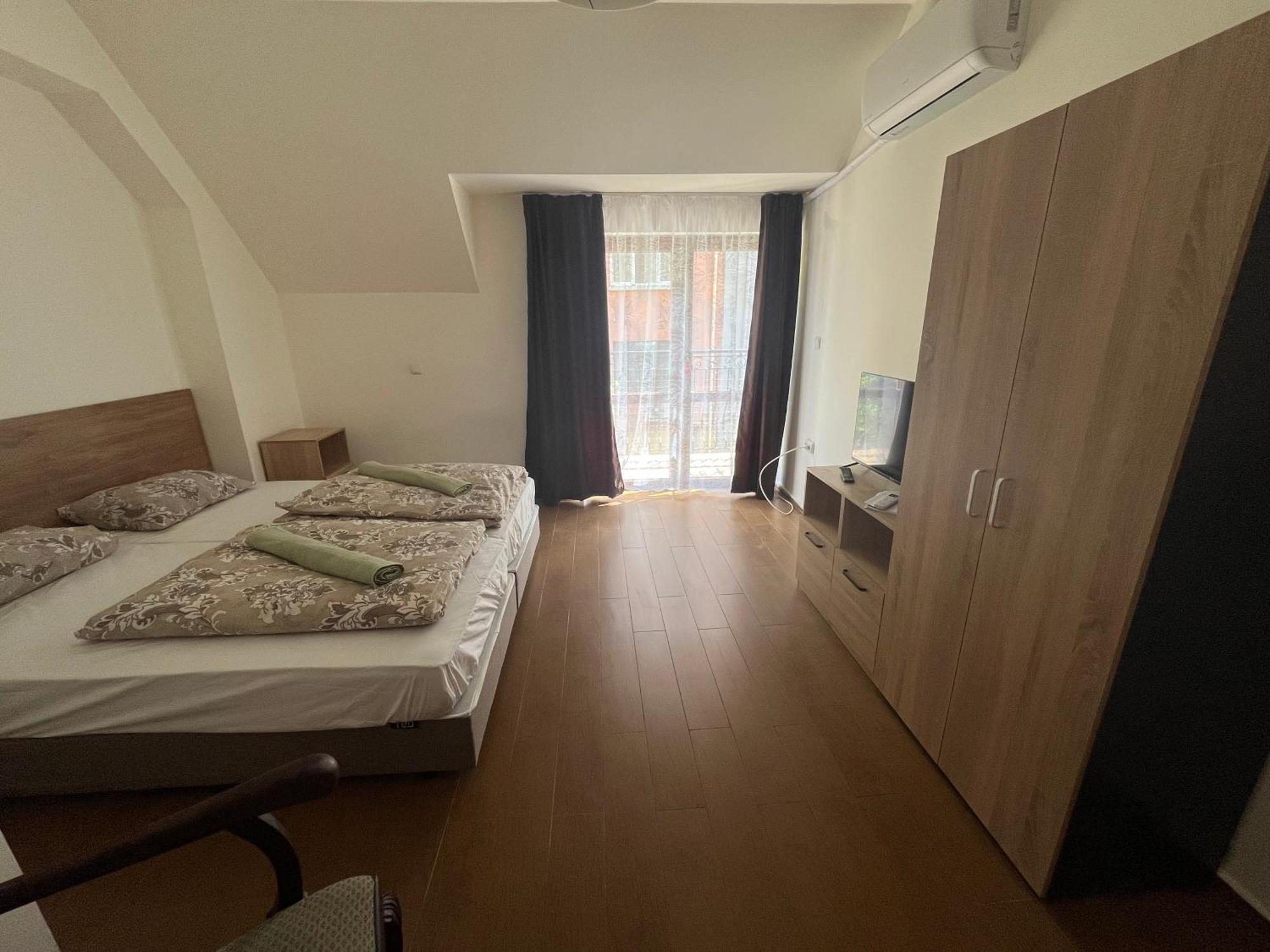 En-Suite Rooms: Novа Guesthouse In Sofia Center Экстерьер фото