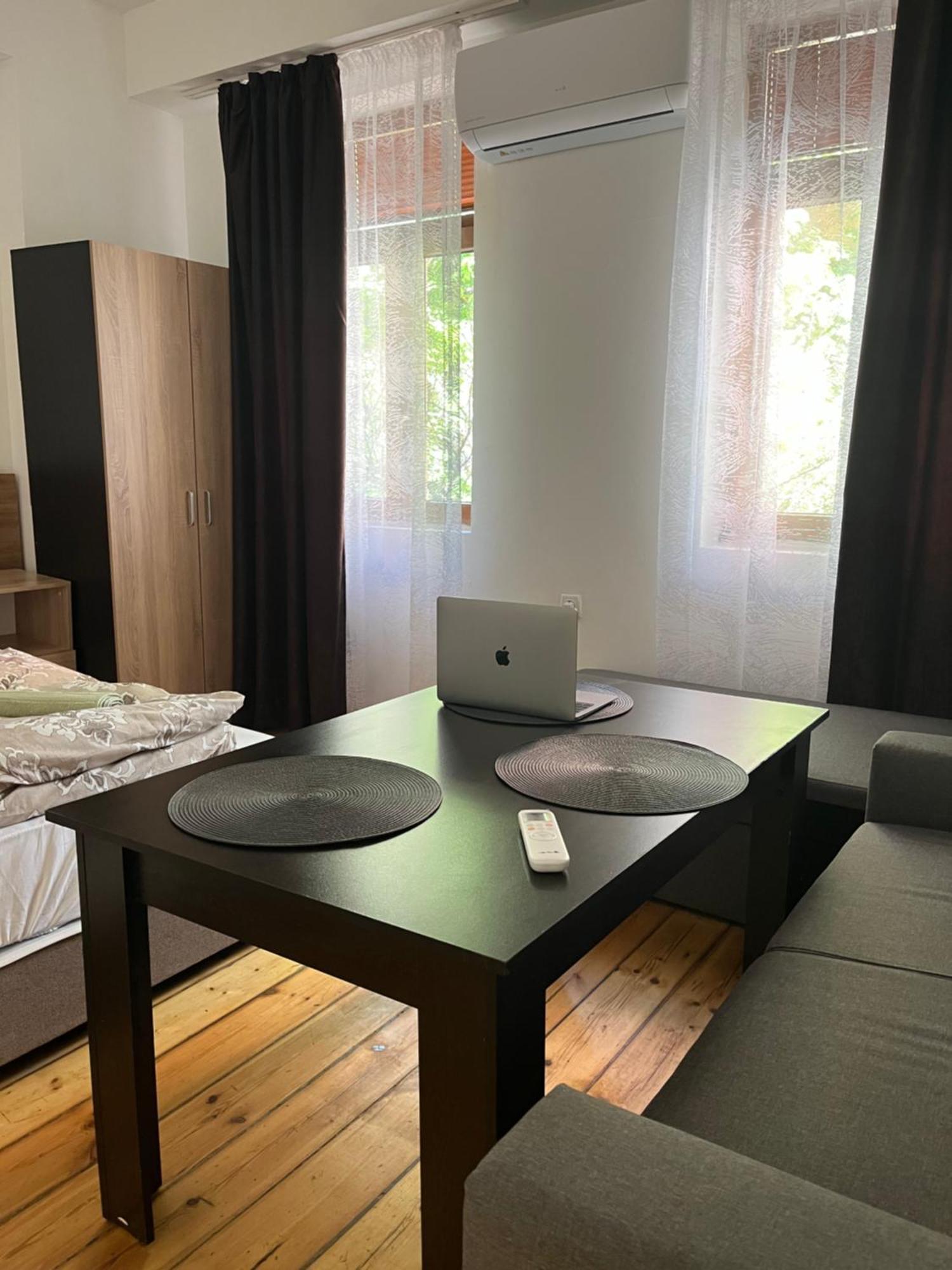 En-Suite Rooms: Novа Guesthouse In Sofia Center Экстерьер фото