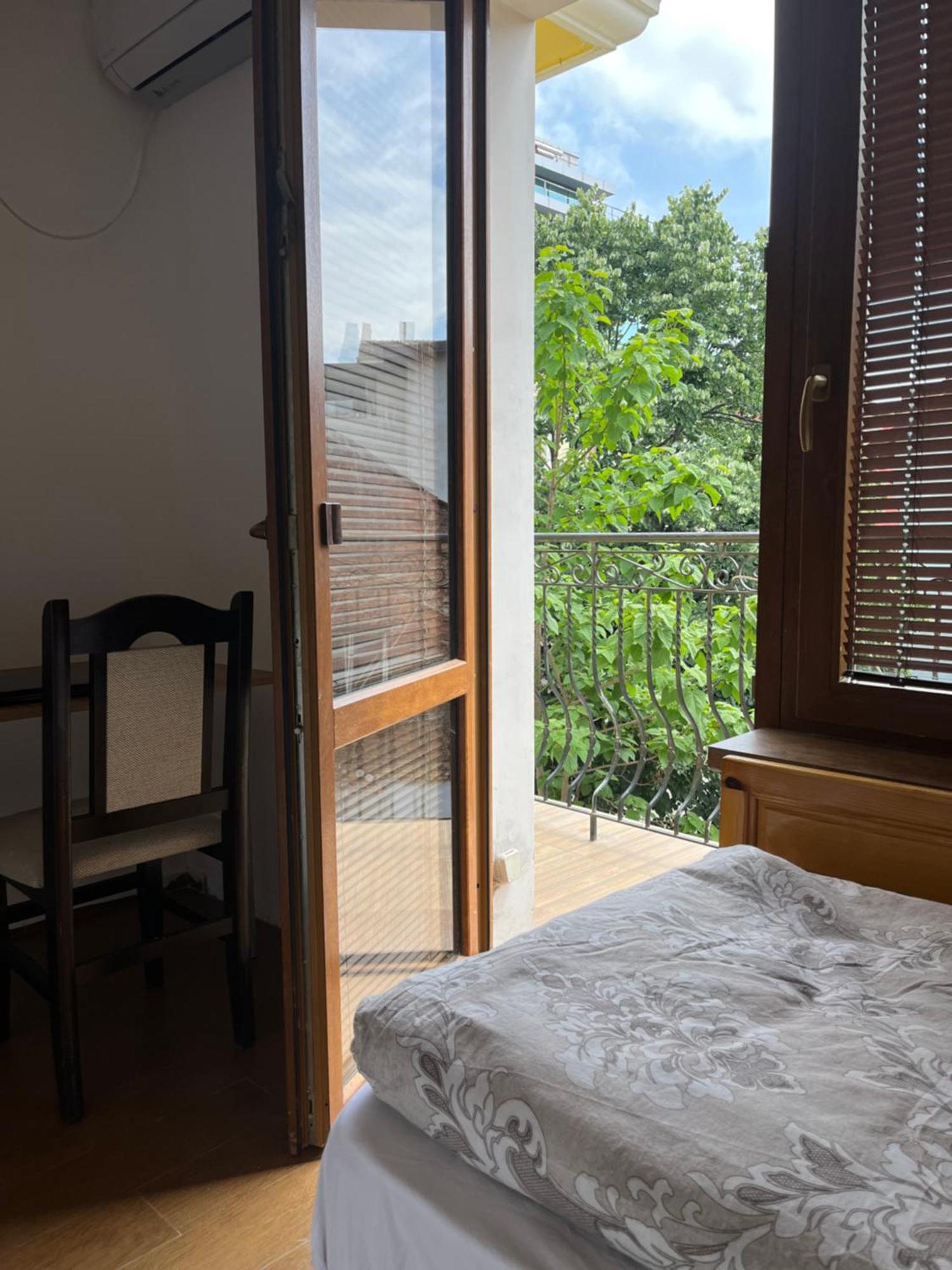 En-Suite Rooms: Novа Guesthouse In Sofia Center Экстерьер фото