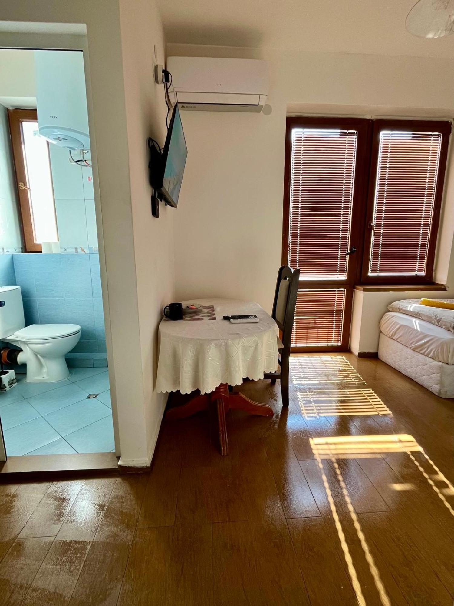 En-Suite Rooms: Novа Guesthouse In Sofia Center Номер фото